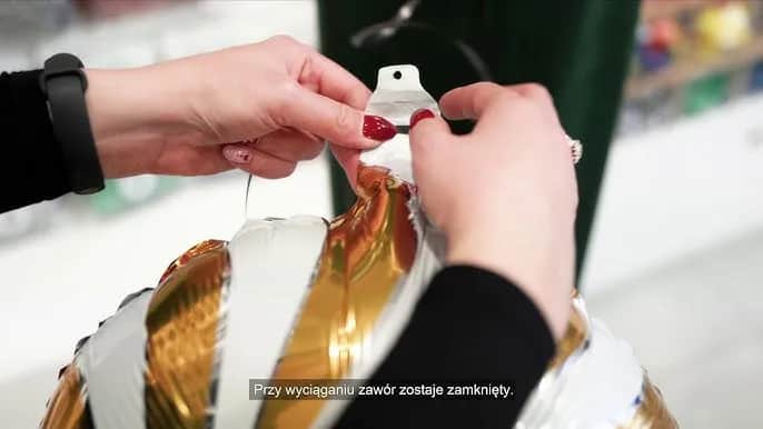 Jak wypuścić powietrze z balonu foliowego bez jego uszkodzenia