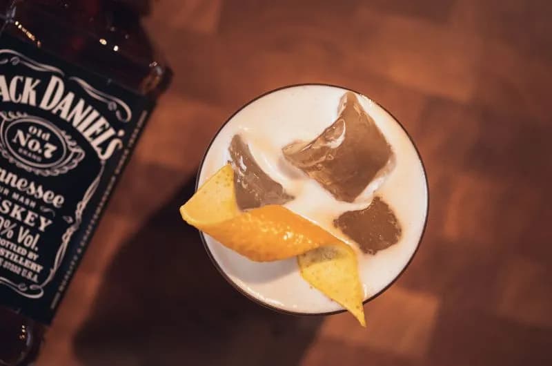 Najlepsze drinki z Jackiem Danielsem, które zaskoczą Twoich gości