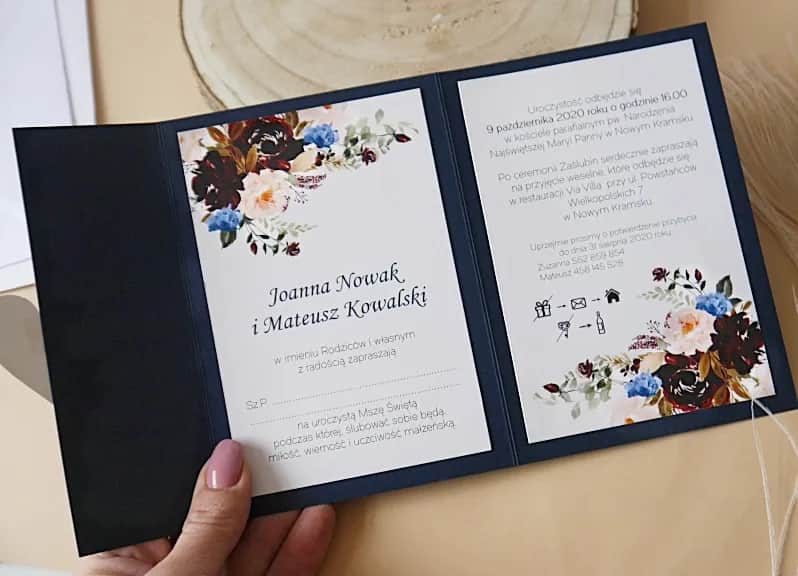 Jak wypisywać zaproszenia na chrzest - eleganckie i z sercem