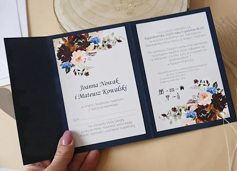 Jak wypisywać zaproszenia na chrzest - eleganckie i z sercem