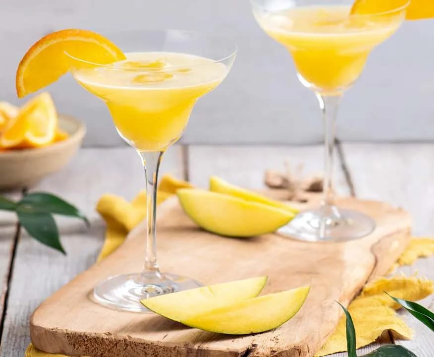 Najlepsze drinki na prosecco, które zaskoczą Twoich gości