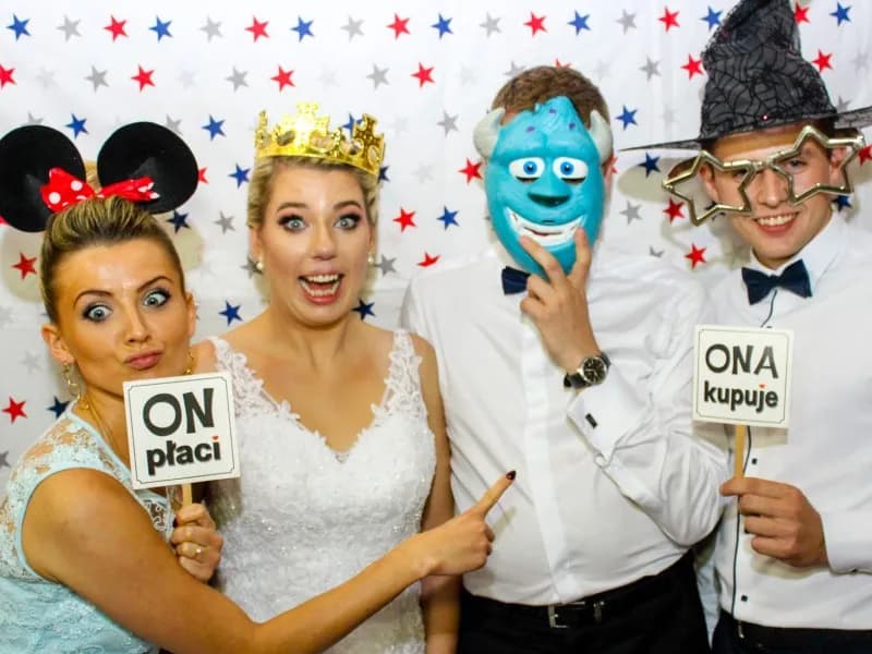 Gdzie znaleźć fotobudkę w Warszawie na niezapomniane imprezy