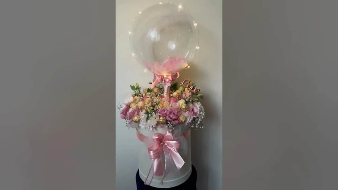 Jak zrobić flower box z balonem? Proste sposoby na wyjątkowy prezent