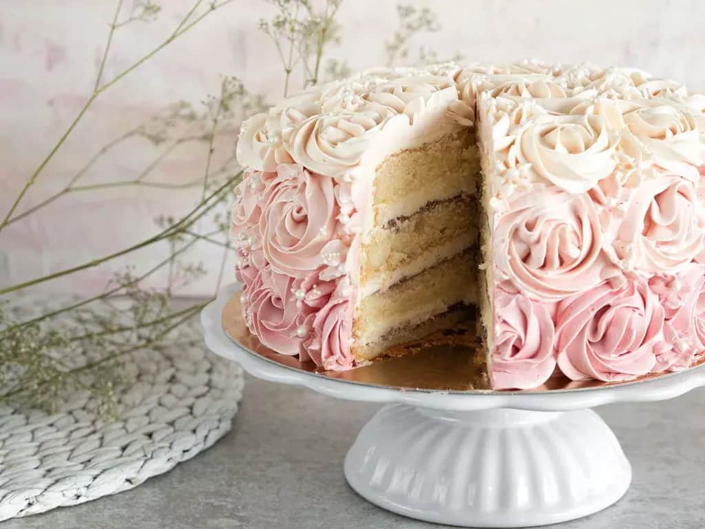 Jak zrobić krem do tortu z masła - idealny przepis na pyszny smak